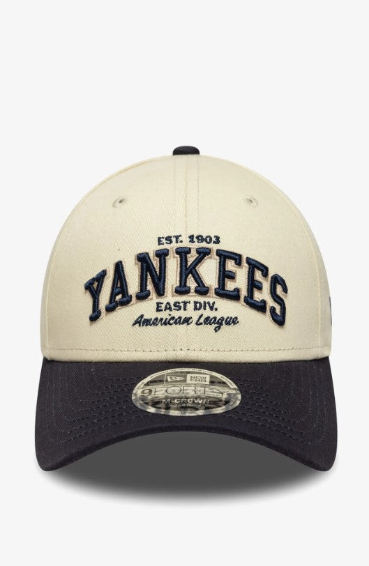 Casquette New Era 9FORTY M-Crown New York Yankees MLB Wordmark Beige clair NE1808