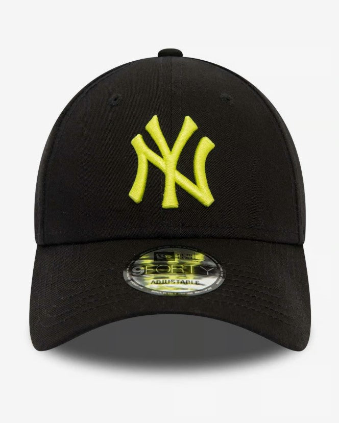 Casquette New Era League Essential 9FORTY NY Yankees noire et jaune NE5203